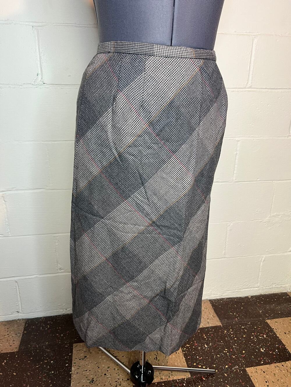 Pendleton wool plaid knee length skirt sz 10